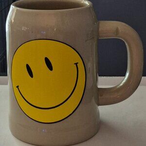 Ceramic 0.5 Liter Beer Coffee Beverage Mug Stein Smiley Face Design Collectible